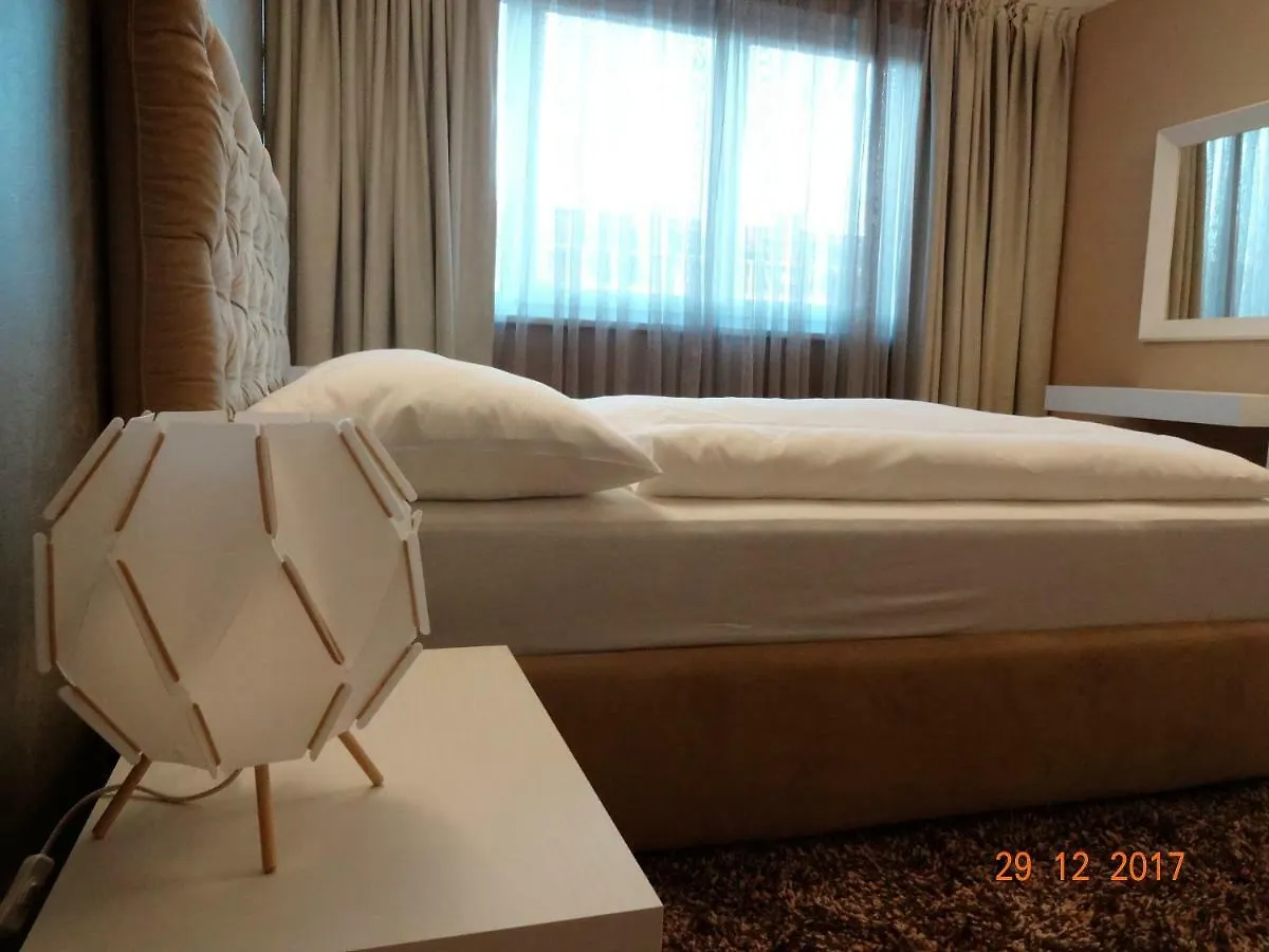 Apartment Top Location Vienna Mariahilf 46 Hotel